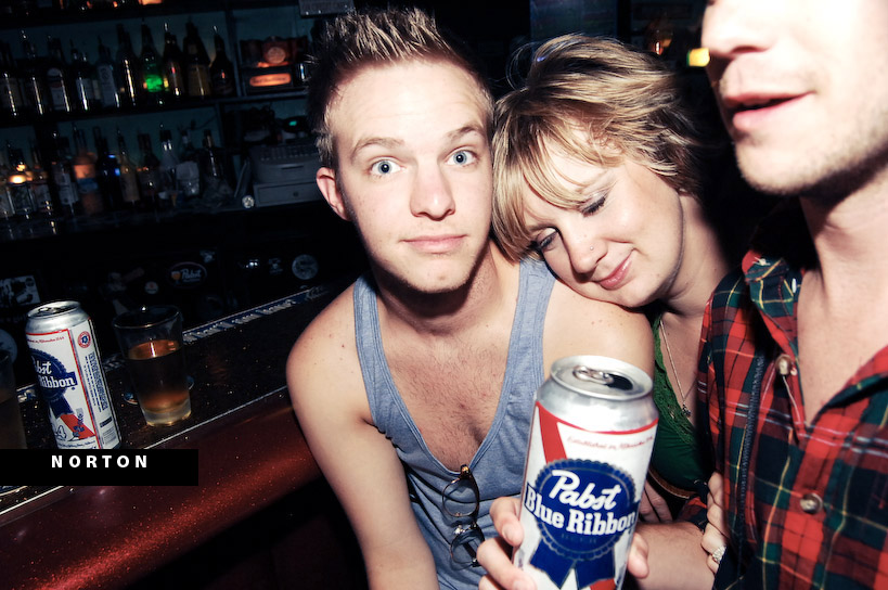 Tower Bar - Lady Dottie and the Diamonds, photograph 10