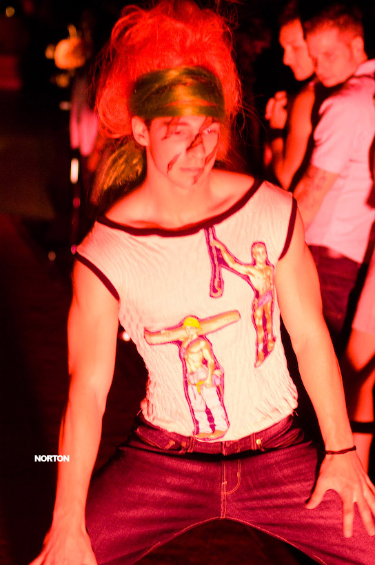 Fables by Barrie Fashion Show @ Universal San Diego, photograph 15