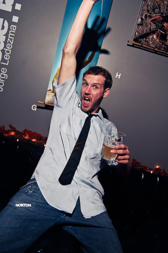 Vanity Sundays @ The Office, photograph 44