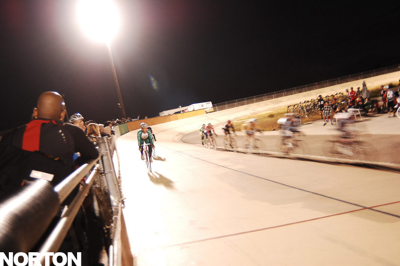 Tuesday Night @ The Velodrome & Office Bar, photograph 13