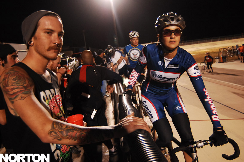 Tuesday Night @ The Velodrome & Office Bar, photograph 18