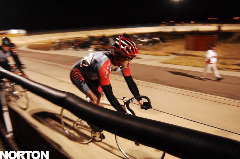 Tuesday Night @ The Velodrome & Office Bar, photograph 21