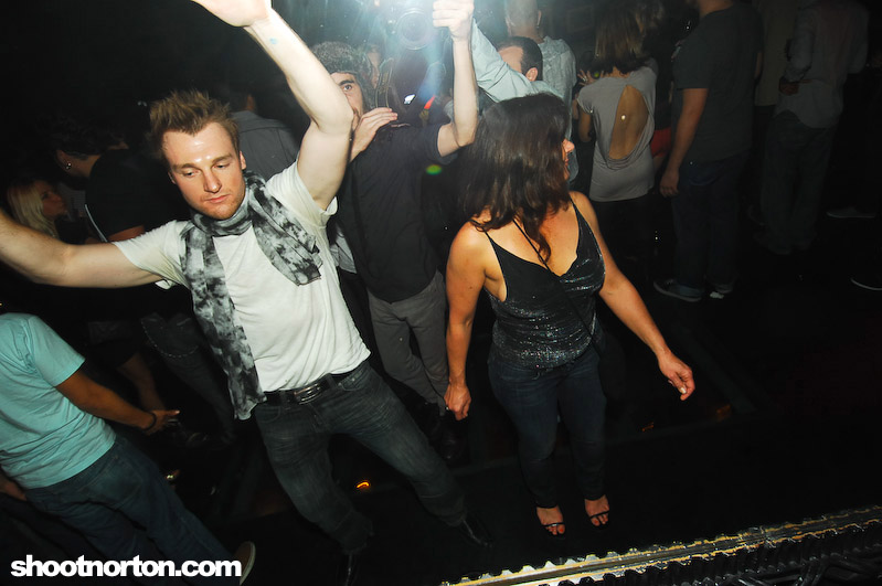 JFK of MSTRKRFT + La Riots @ Voyeur, photograph 77