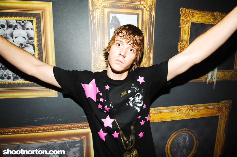 JFK of MSTRKRFT + La Riots @ Voyeur, photograph 83
