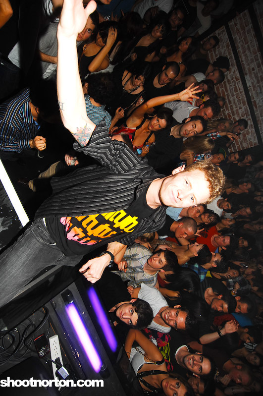 JFK of MSTRKRFT + La Riots @ Voyeur, photograph 125