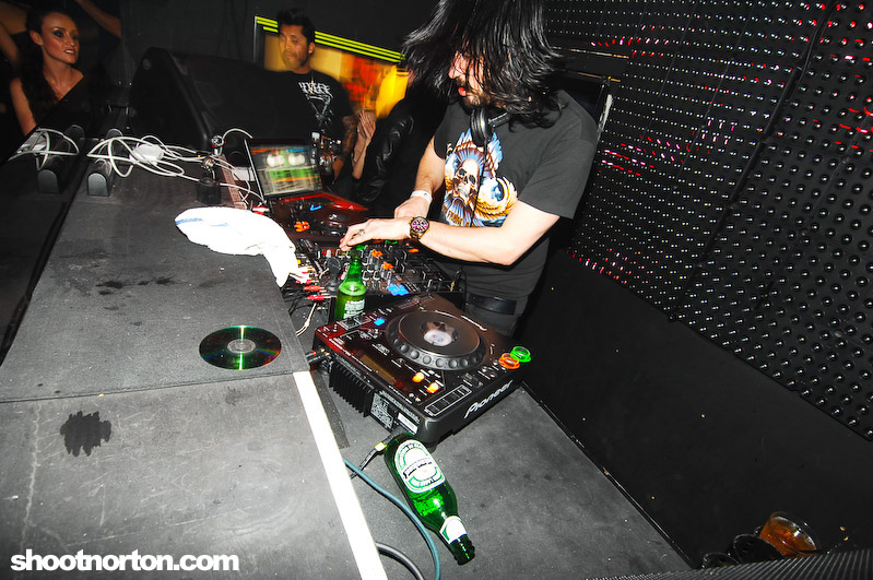 JFK of MSTRKRFT + La Riots @ Voyeur, photograph 126