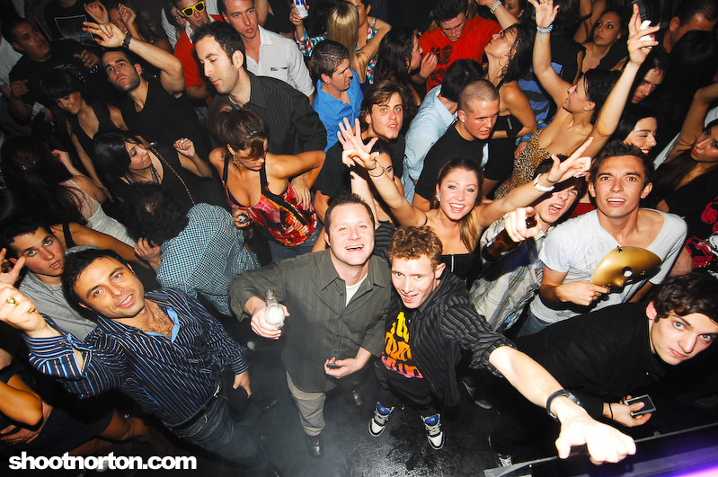 JFK of MSTRKRFT + La Riots @ Voyeur, photograph 127