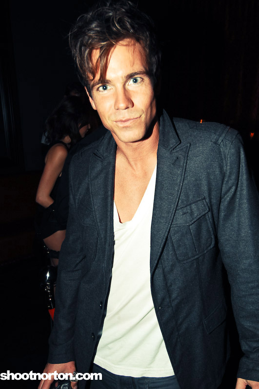 L.E.D. Saturdays @ Voyeur, photograph 32