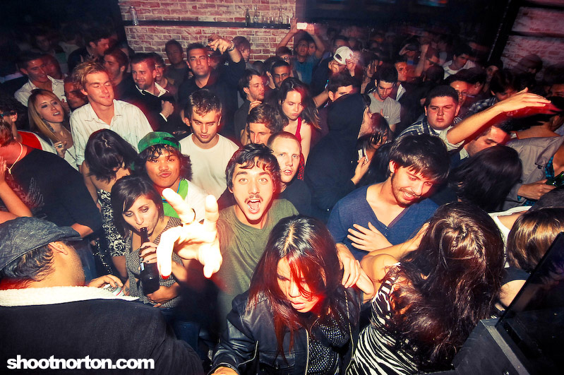 Simian Mobile Disco @ Voyeur, photograph 130