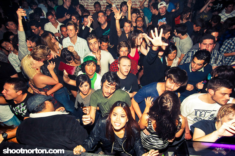 Simian Mobile Disco @ Voyeur, photograph 131