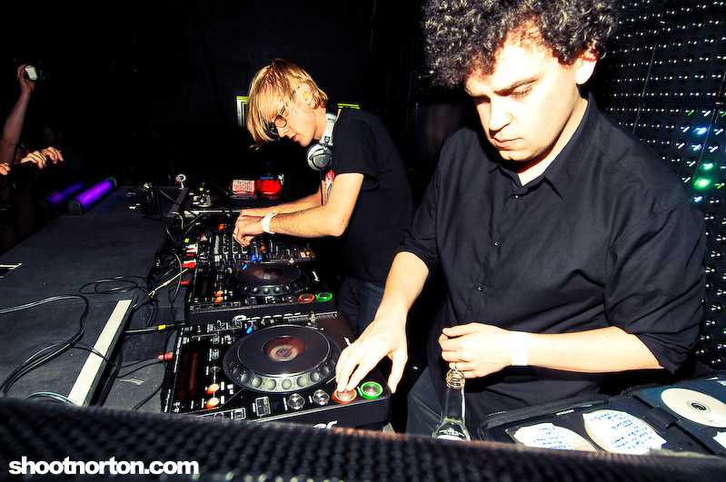 Simian Mobile Disco @ Voyeur, photograph 145