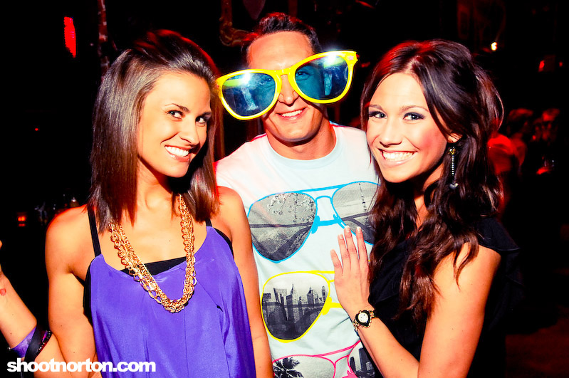 Voyeur & DiscoverSD 's 'Road to WMC' party, photograph 23