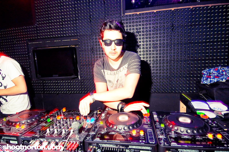 Voyeur & DiscoverSD 's 'Road to WMC' party, photograph 47