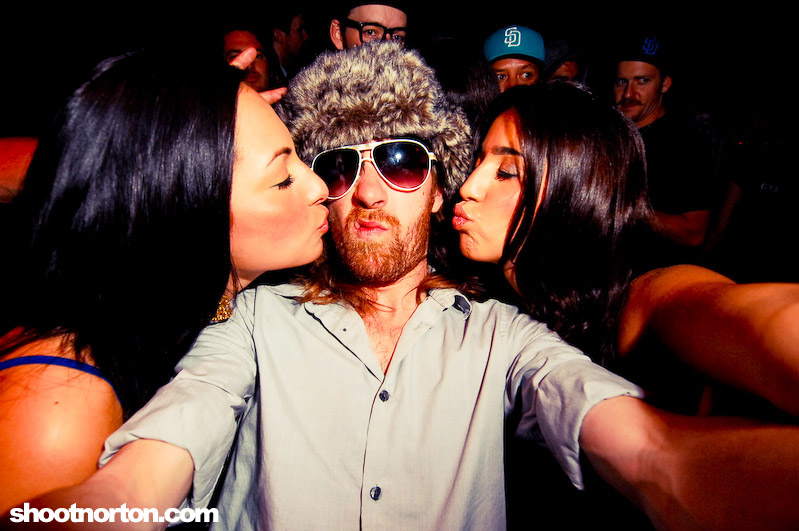 Voyeur & DiscoverSD 's 'Road to WMC' party, photograph 93
