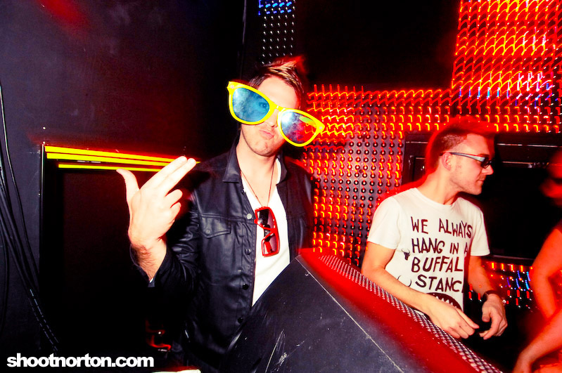 Voyeur & DiscoverSD 's 'Road to WMC' party, photograph 134