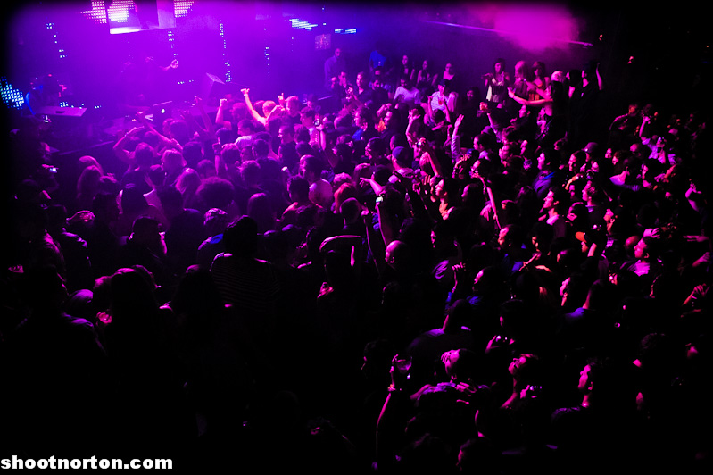 Voyeur Thursdays w/ Pendulum, photograph 22