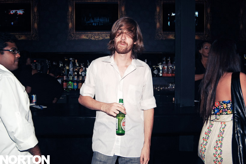 Voyeur - Posso the DJ, photograph 1