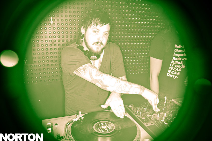 Shark Attack + Toxic Avenger @ Voyeur, photograph 2