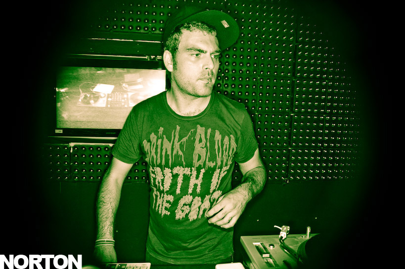 Shark Attack + Toxic Avenger @ Voyeur, photograph 78