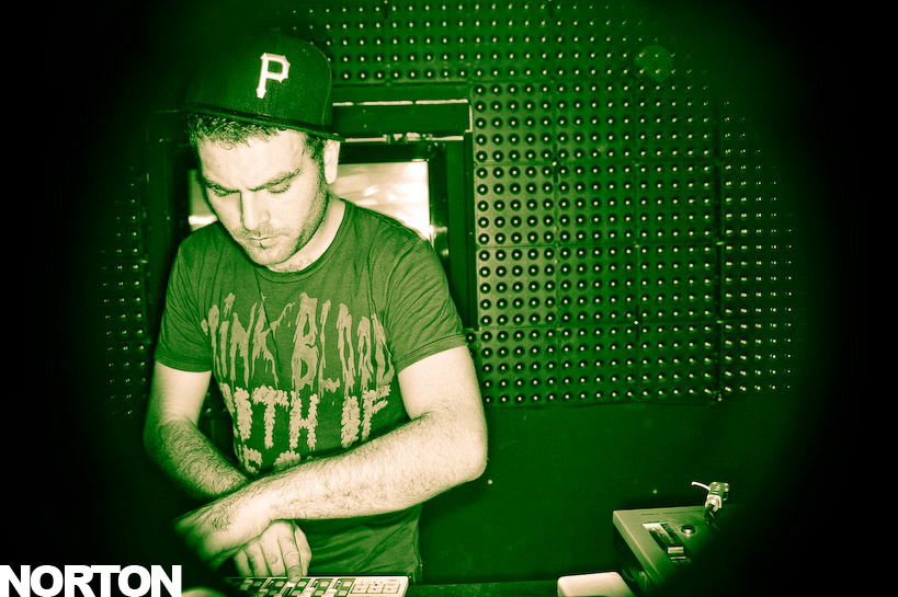 Shark Attack + Toxic Avenger @ Voyeur, photograph 79
