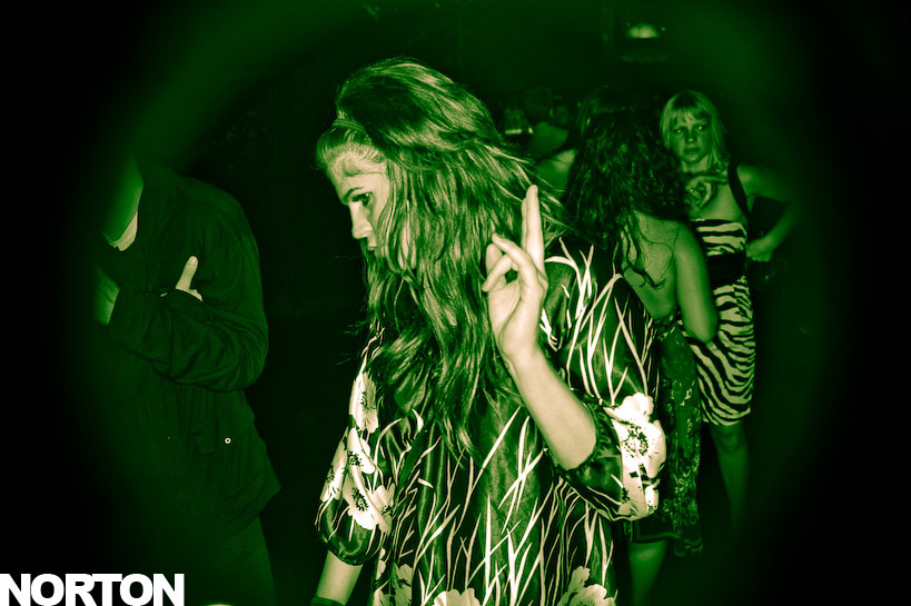 Shark Attack + Toxic Avenger @ Voyeur, photograph 92