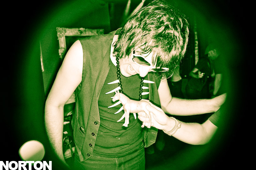 Shark Attack + Toxic Avenger @ Voyeur, photograph 95