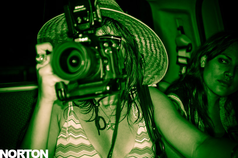 Shark Attack + Toxic Avenger @ Voyeur, photograph 117