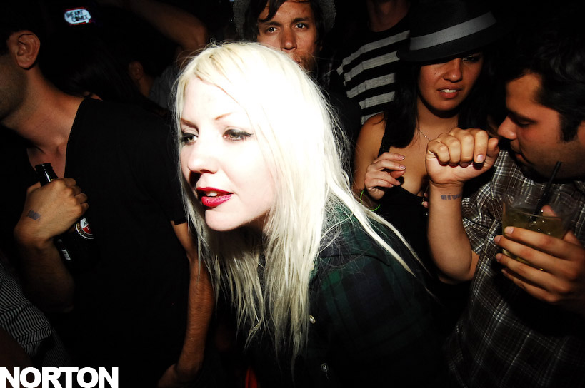 Glass Candy @ Voyeur, photograph 14