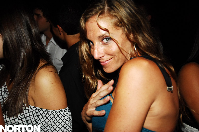 Glass Candy @ Voyeur, photograph 73