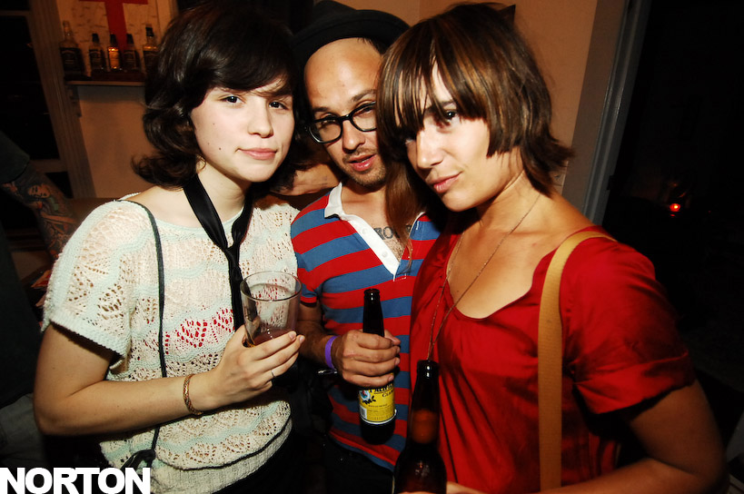 Glass Candy @ Voyeur, photograph 125