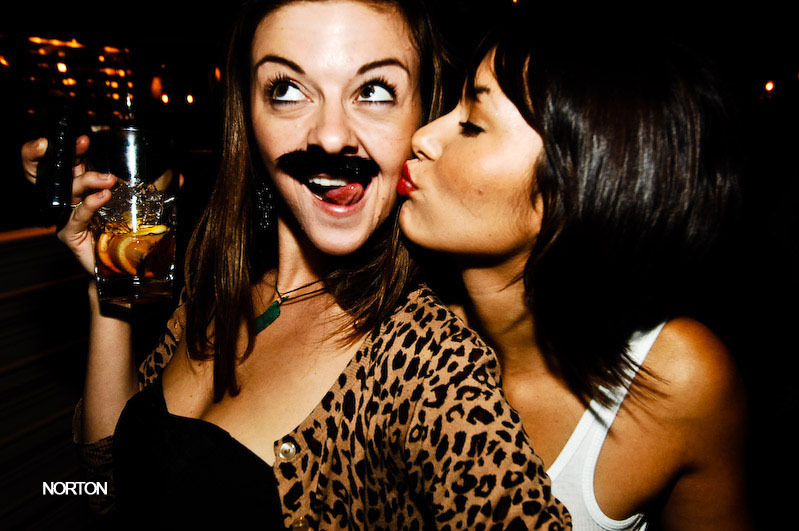 Wednesday Wanderings - Syrah, Voyeur, Bar Pink, photograph 4