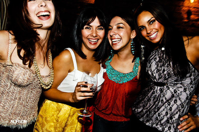 Wednesday Wanderings - Syrah, Voyeur, Bar Pink, photograph 9