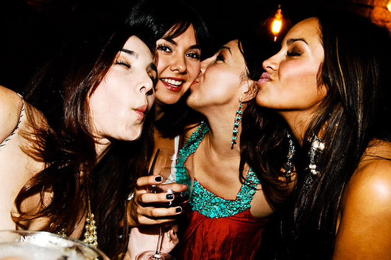 Wednesday Wanderings - Syrah, Voyeur, Bar Pink, photograph 10