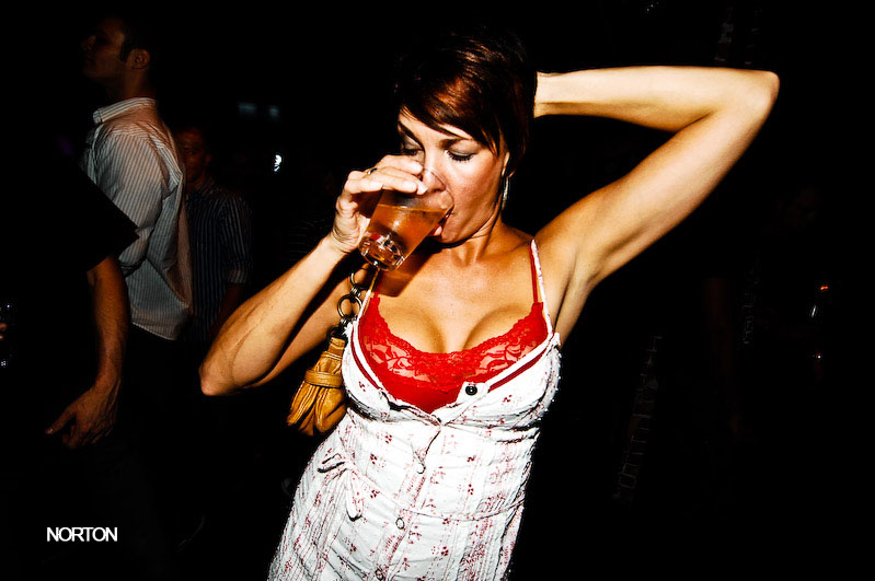 Wednesday Wanderings - Syrah, Voyeur, Bar Pink, photograph 22
