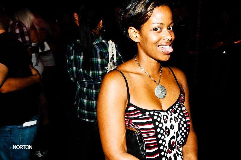Wednesday Wanderings - Syrah, Voyeur, Bar Pink, photograph 25