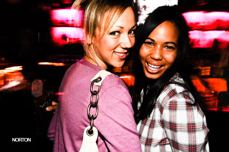 Wednesday Wanderings - Syrah, Voyeur, Bar Pink, photograph 50