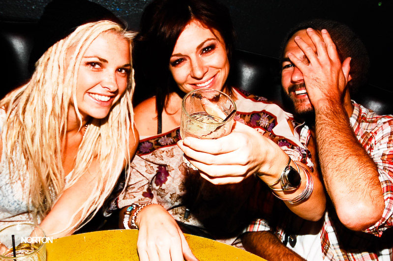 Wednesday Wanderings - Syrah, Voyeur, Bar Pink, photograph 61